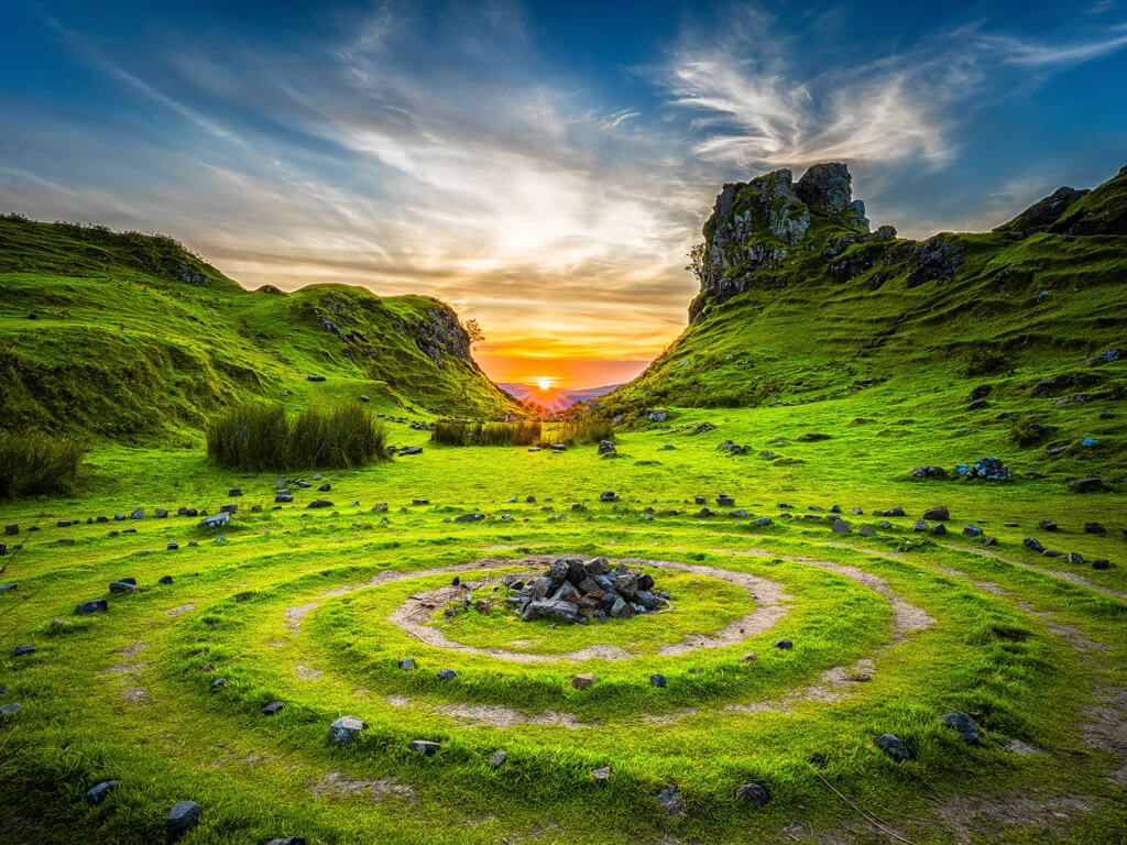 Chimera Costumes basketball sized breasts bouncing on big boob milf Chimera Costumes for porn video model Emma Cove